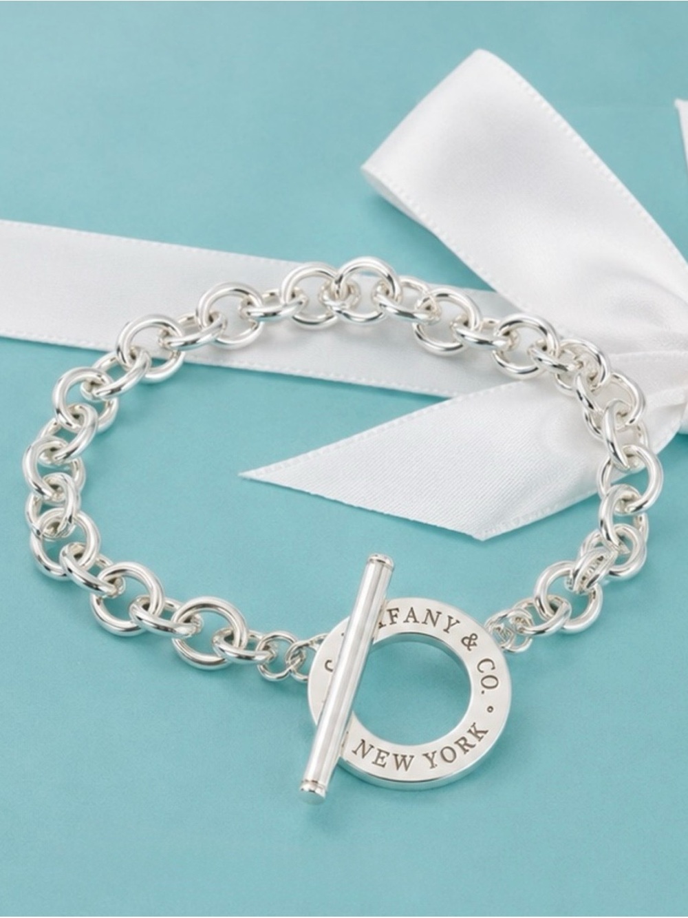 Authenticated Tiffany & Co Toggle Bracelet Charm Silver Return to Tiffany 7.75”